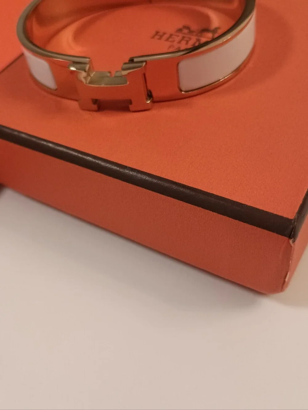 HERMES Ladies Clic H Narrow Bracelet White Color Gold Plated